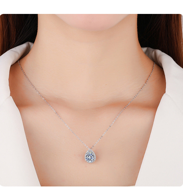 Cross-border hot selling S925Sterling Silver Water Drop Pendant Moissanite Pear Necklace for Women Simple Collarbone Chain Factory Wholesale
