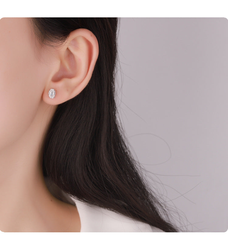 Cross-border hot selling925Sterling Silver Pigeon Egg Moissanite Egg Shape4Claw Earrings for Women, Chanel Style Earrings, In Stock Wholesale