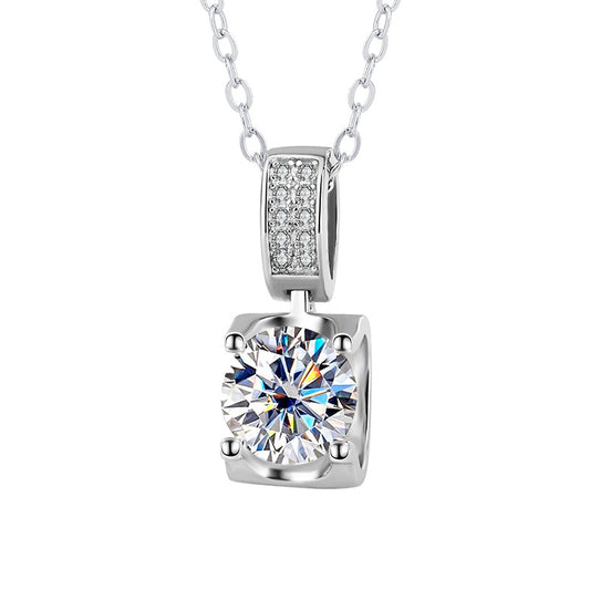s925Sterling Silver Platinum Plated Micro Inlaid Bull Head Silver Pendant Moissanite Necklace for Women Classic Fashion Collarbone Chain Wholesale