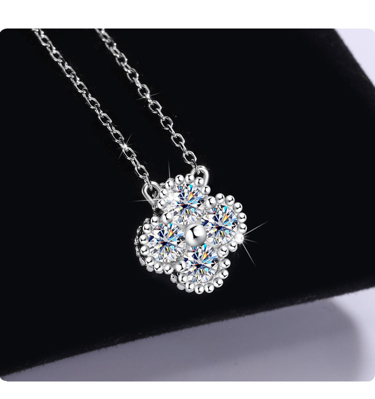 Xiaohongshu Hot Sale S925Sterling Silver Four-Leaf Clover Women's Necklace Moissanite Diamond Pendant Simple Luxury Versatile Collarbone Chain