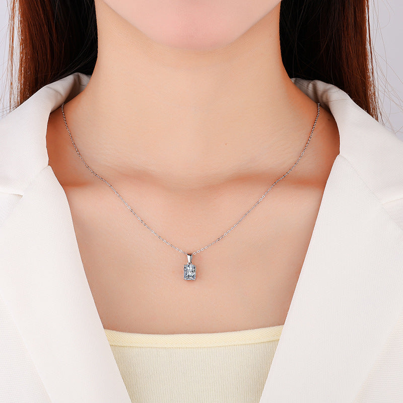Cross-border new arrival S925Silver Moissanite Diamond Light Luxury High-End Radiant Cut Rectangular Pendant Collarbone Chain Wholesale