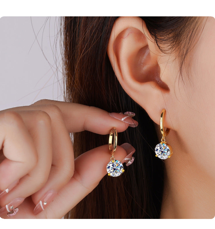 Best seller in europe and america S925Sterling Silver Three-Claw Earrings Moissanite Fashion Simple Earrings Moissanite Studs Factory Wholesale