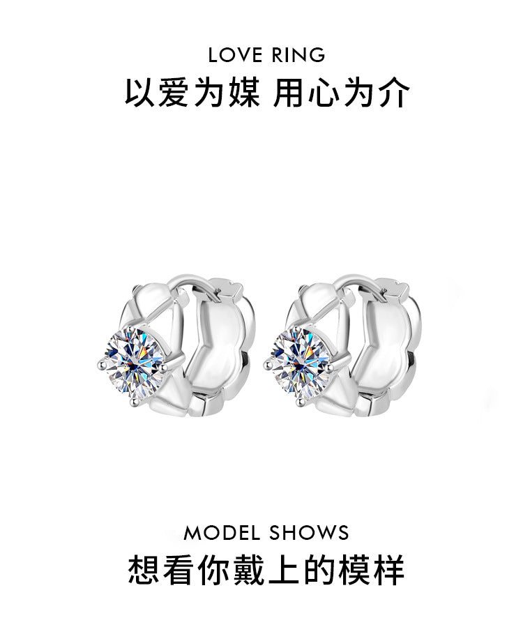 S925Sterling Silver Moissanite Diamond Pattern Small Chanel Style Earrings Fashion High-end Moissanite Diamond Jewelry Four-prong Stud Earrings Wholesale