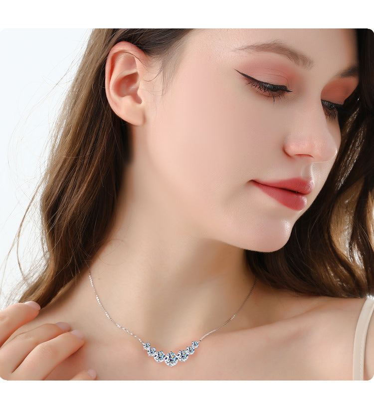 S925Pure Silver Smiling Seven Princess Moissanite Necklace High-end Versatile Collarbone Chain Moissanite Pendant Wholesale