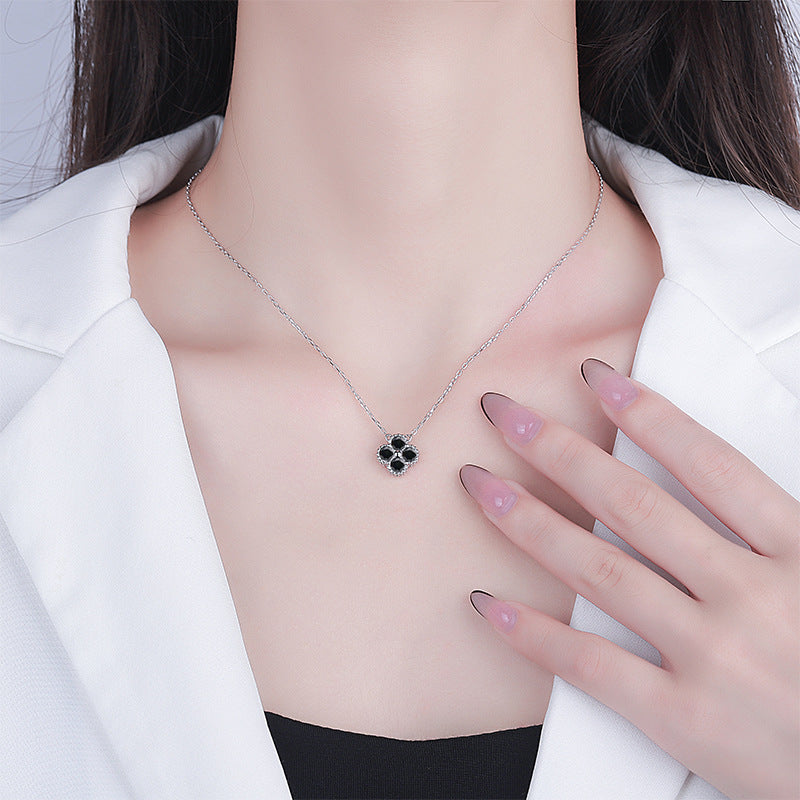 Xiaohongshu Hot Sale S925Sterling Silver Four-Leaf Clover Women's Necklace Moissanite Diamond Pendant Simple Luxury Versatile Collarbone Chain