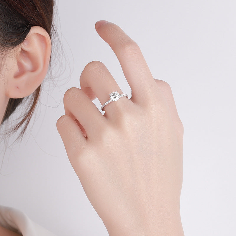 Exclusive for cross-border S925Silver Simple Four-Prong Moissanite High-End Fashion Birthday Gift Wedding Ring Factory Wholesale