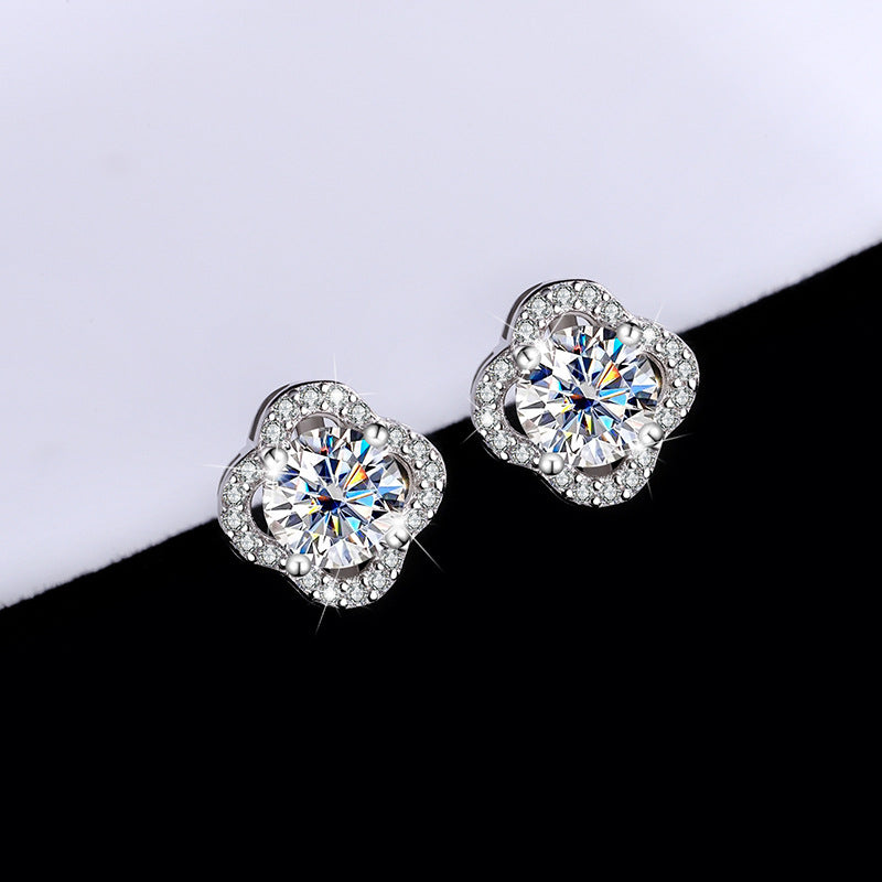 S925Pure Silver Moissanite Four-Leaf Clover Original High-End Earrings Cluster Full Diamond Elegant Simple Women's Earrings Wholesale