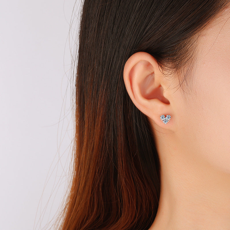 S925Silver Moissanite Heart Simple Clover Screw Earrings for Women Light Luxury Moissanite Jewelry Factory Wholesale