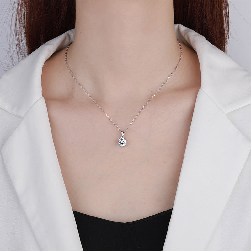 Exclusive for cross-border S925Silver Four-Claw Necklace Moissanite Diamond Pendant Simple Luxury Versatile Collarbone Chain Factory Wholesale