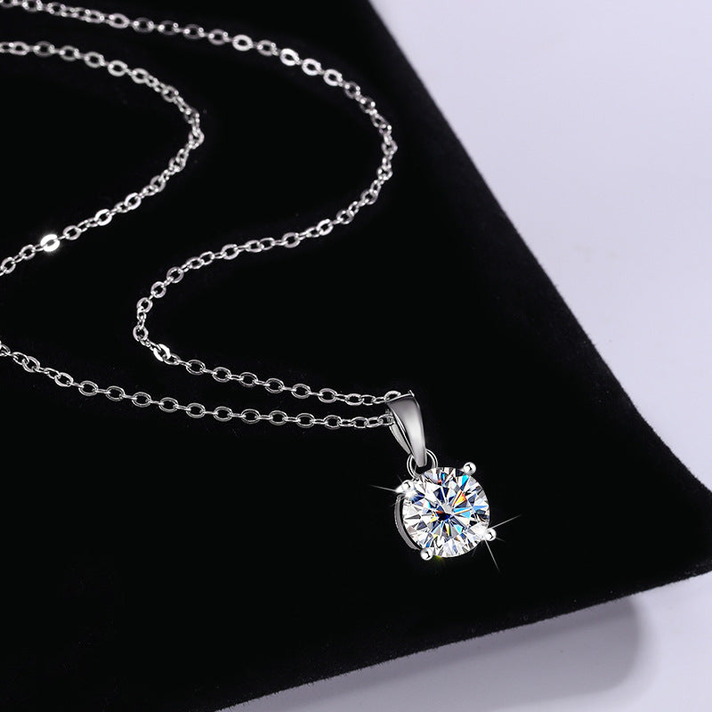 Exclusive for cross-border S925Silver Four-Claw Necklace Moissanite Diamond Pendant Simple Luxury Versatile Collarbone Chain Factory Wholesale