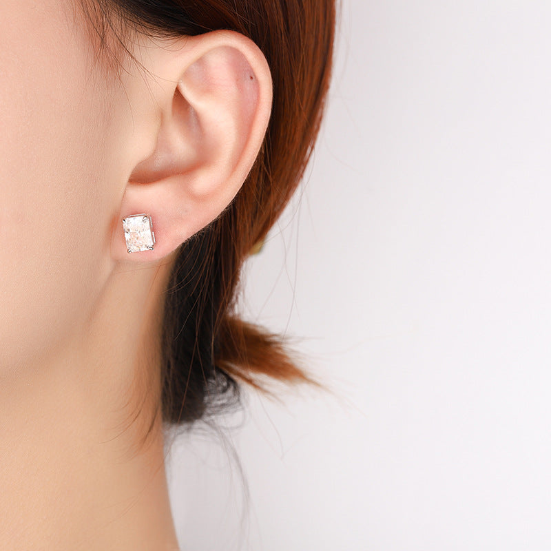 Cross-border hot selling S925Silver Radiant Cut Earrings for Women Simple Elegant Earrings Irregular Moissanite Moissanite Stud Earrings