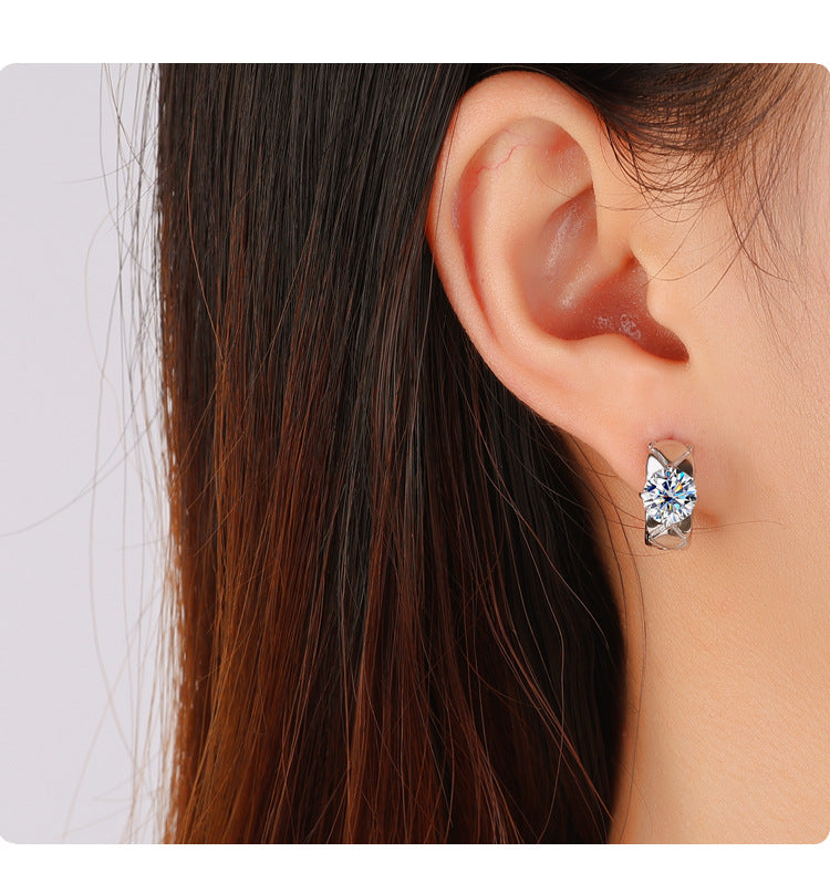 S925Sterling Silver Moissanite Diamond Pattern Small Chanel Style Earrings Fashion High-end Moissanite Diamond Jewelry Four-prong Stud Earrings Wholesale