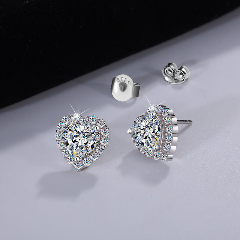 Cross-Border S925Sterling Silver Heart Stud Earrings Heart-Shaped Moissanite Simple Earrings Fashionable High-End Earrings Manufacturer Wholesale