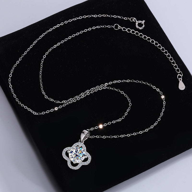 S925Sterling Silver Moissanite Four-Leaf Clover Necklace Flower Pendant Fashion High-End Moissanite Collarbone Chain Factory Wholesale