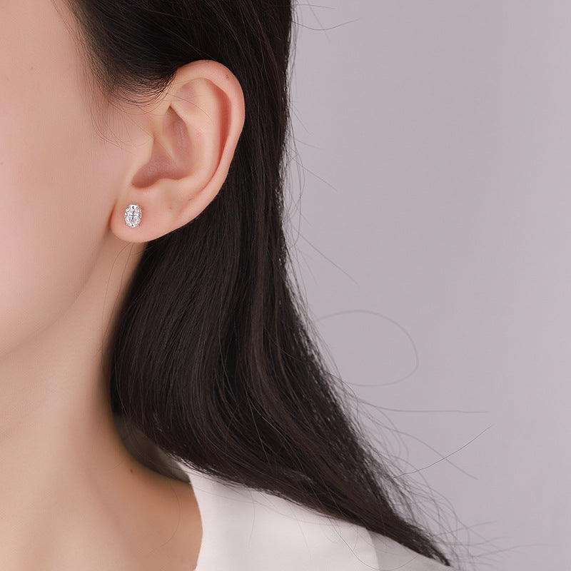 Cross-border hot selling925Sterling Silver Pigeon Egg Moissanite Egg Shape4Claw Earrings for Women, Chanel Style Earrings, In Stock Wholesale