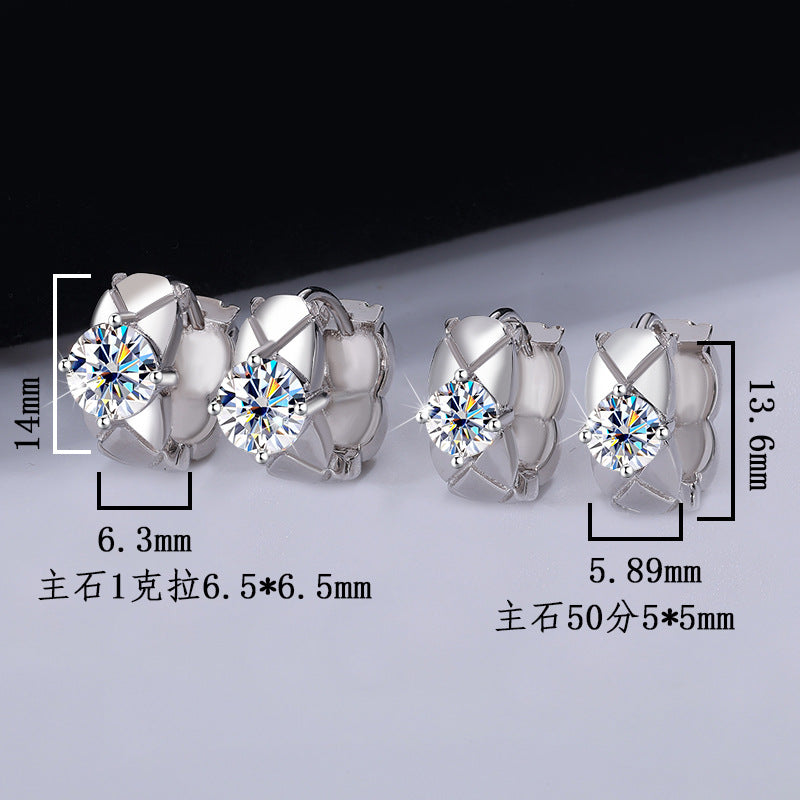 S925Sterling Silver Moissanite Diamond Pattern Small Chanel Style Earrings Fashion High-end Moissanite Diamond Jewelry Four-prong Stud Earrings Wholesale