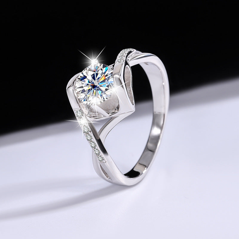 s925Sterling Silver Ring Moissanite Women's Ring Twist Arm Micro Inlay Angel's Kiss Proposal Factory Wholesale Moissanite