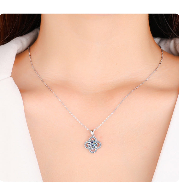 S925Pure Silver Moissanite Flower Necklace Four-Leaf Clover Pendant Light Luxury High-End Moissanite Collarbone Chain Factory Wholesale