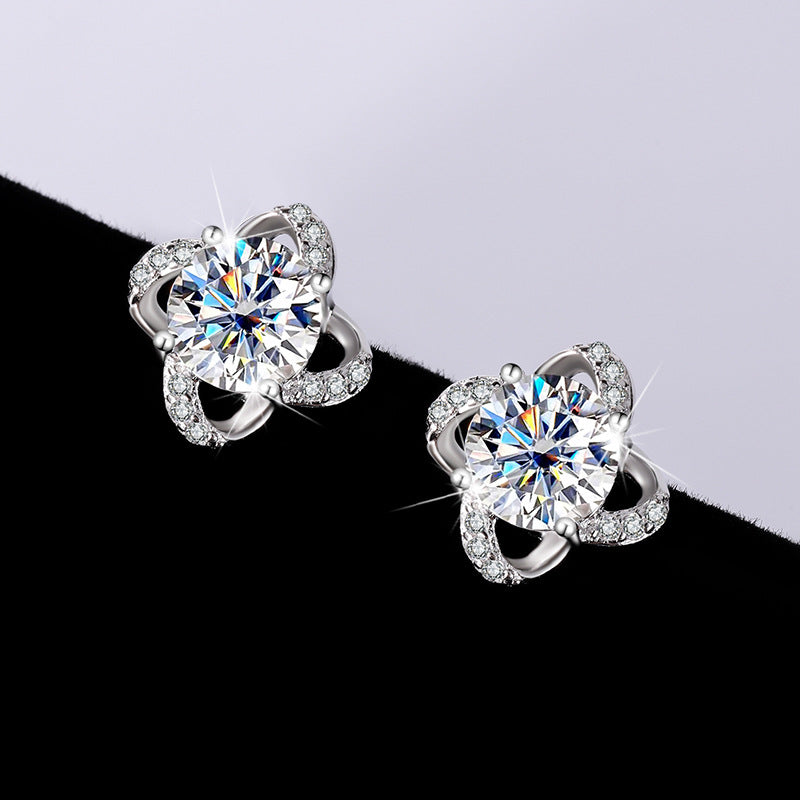 s925Pure Silver Genuine Moissanite Four-Leaf Clover Earrings Elegant Simple Moissanite Gift Ear Jewelry Live Streaming Source
