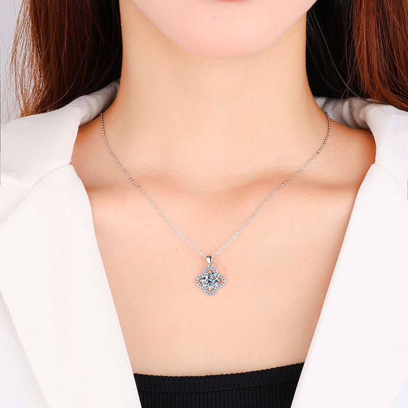 S925Sterling Silver Moissanite Four-Leaf Clover Necklace Flower Pendant Fashion High-End Moissanite Collarbone Chain Factory Wholesale