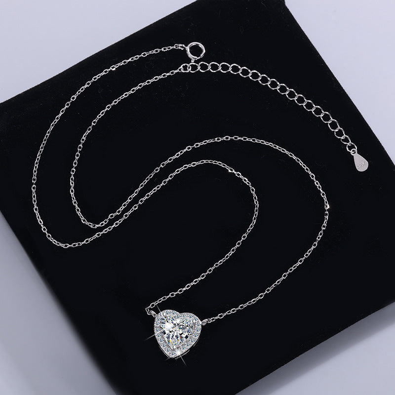 Cross-border hot S925Sterling Silver Heart Pendant Moissanite Heart Necklace for Women High-end Collarbone Chain Factory Wholesale