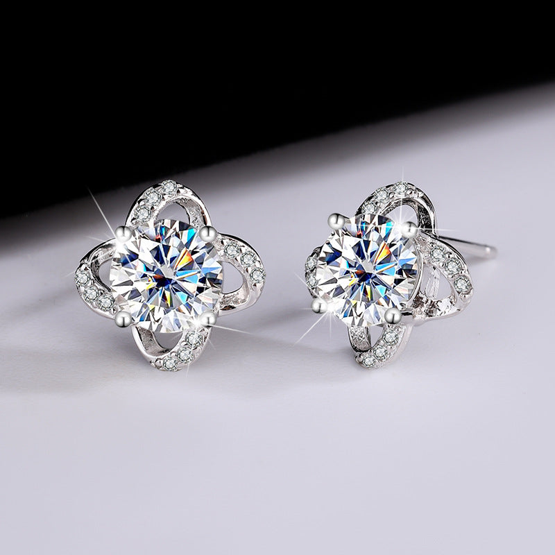 s925Pure Silver Genuine Moissanite Four-Leaf Clover Earrings Elegant Simple Moissanite Gift Ear Jewelry Live Streaming Source