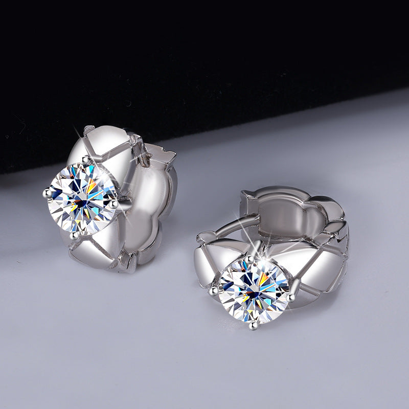 S925Sterling Silver Moissanite Diamond Pattern Small Chanel Style Earrings Fashion High-end Moissanite Diamond Jewelry Four-prong Stud Earrings Wholesale