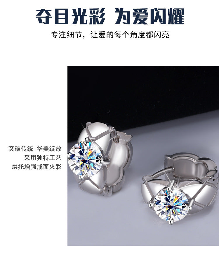 S925Sterling Silver Moissanite Diamond Pattern Small Chanel Style Earrings Fashion High-end Moissanite Diamond Jewelry Four-prong Stud Earrings Wholesale
